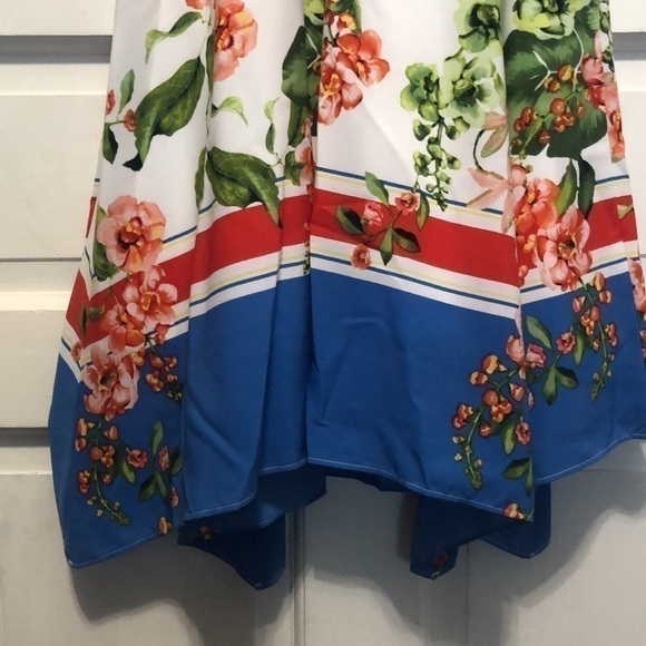 𝅺Tommy Hilfiger Womens Floral V Neck Handkerchief- Hem Dress Size 4 - Picture 7 of 10